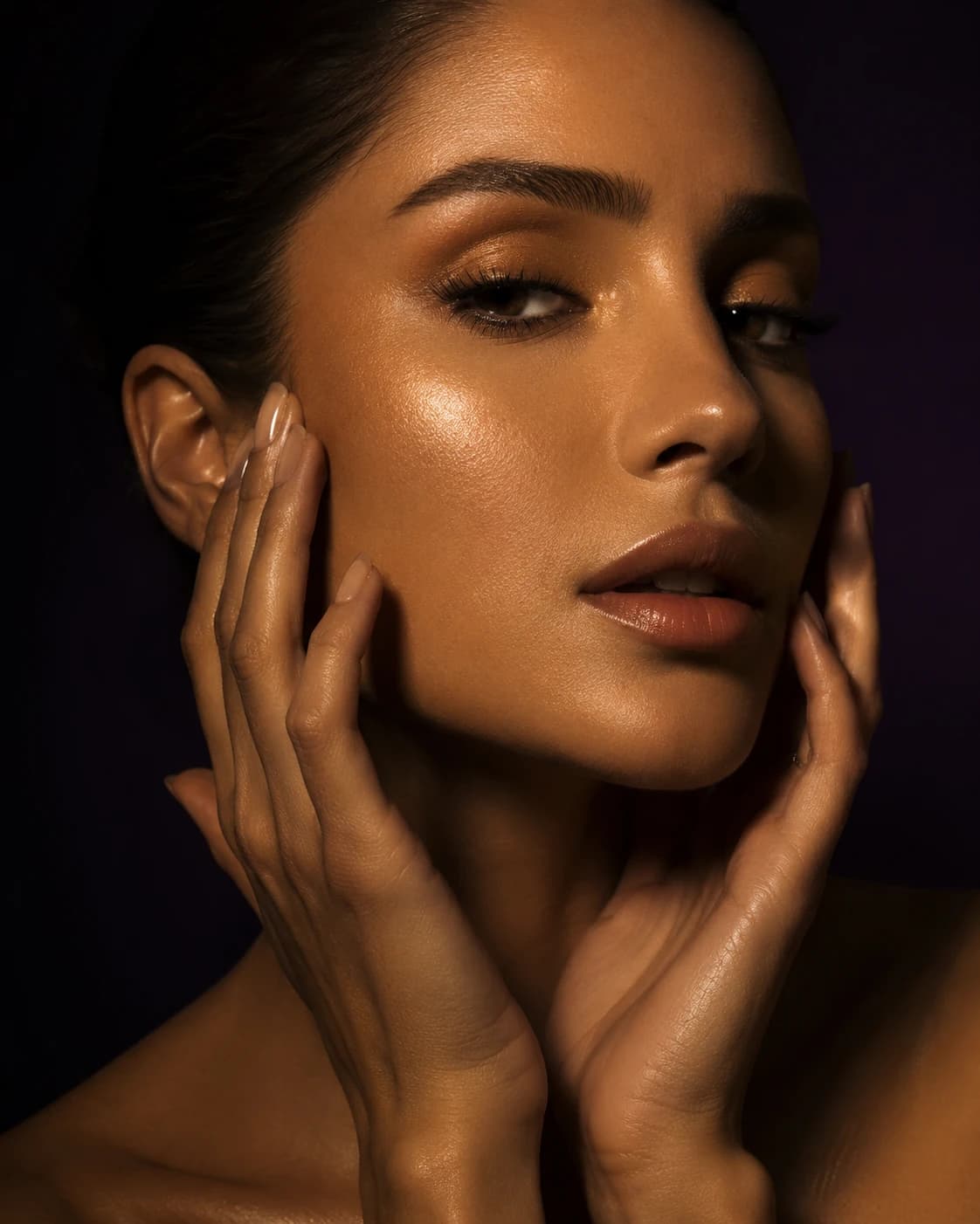 Facial Massage for Lifting and Glow: Benefits and Techniques