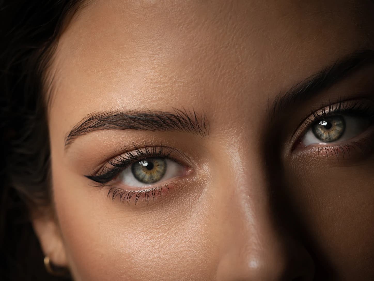 Fox Eyes: The Science Behind the Lifted, Almond Eye Look