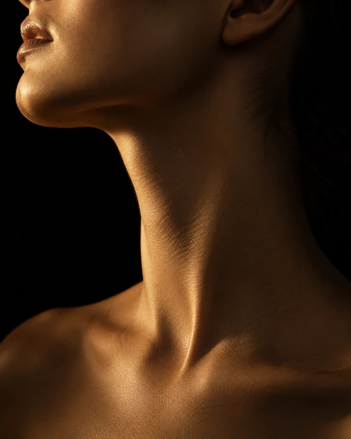 Tech Neck Lines: How Your Phone Is Aging Your Neck Faster